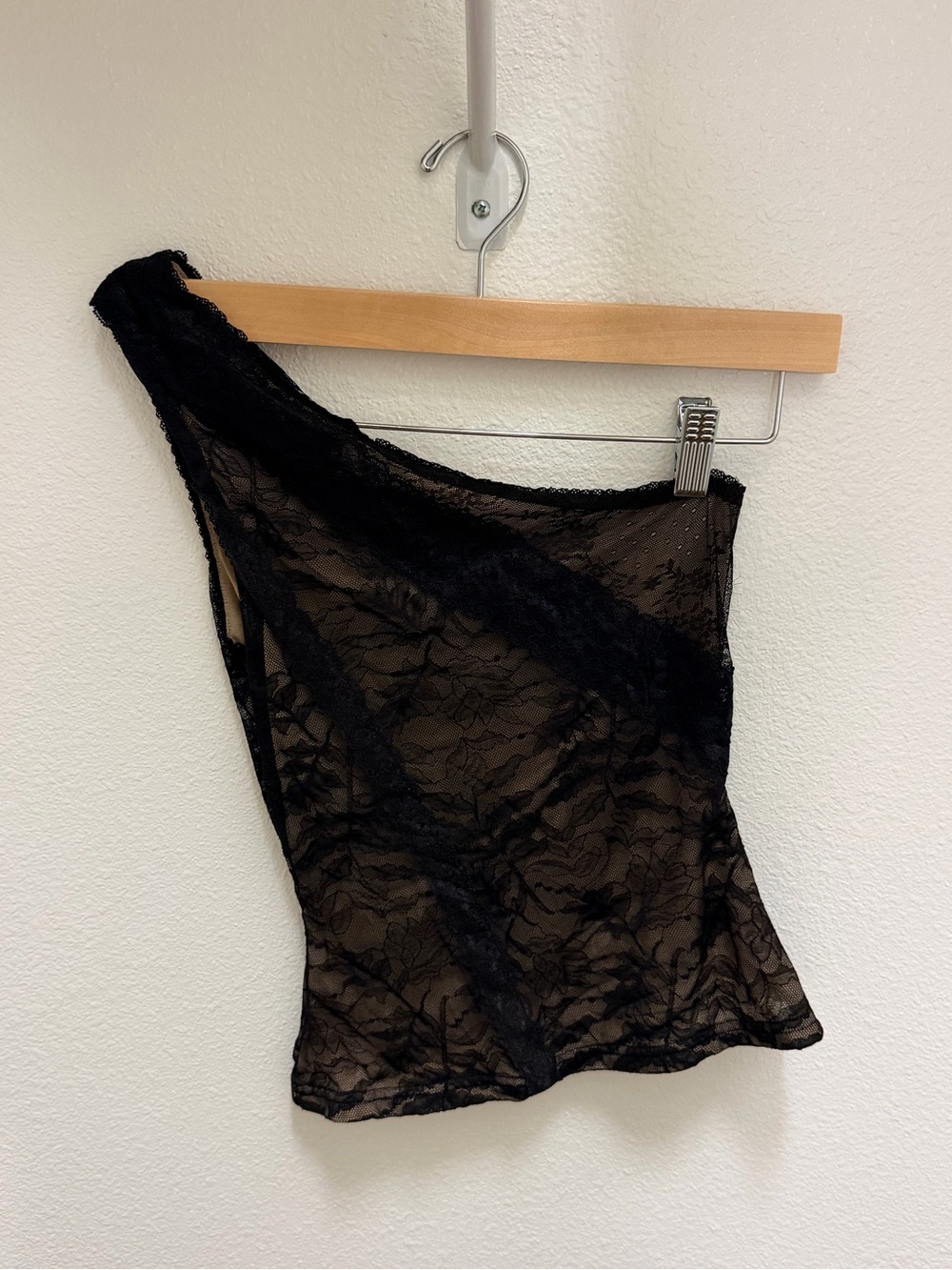Princess Polly Black Lace One-Shoulder Camisole Top (SIZE 2)